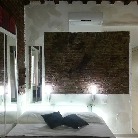 Hotel Mazzini 16 Downtown Piza